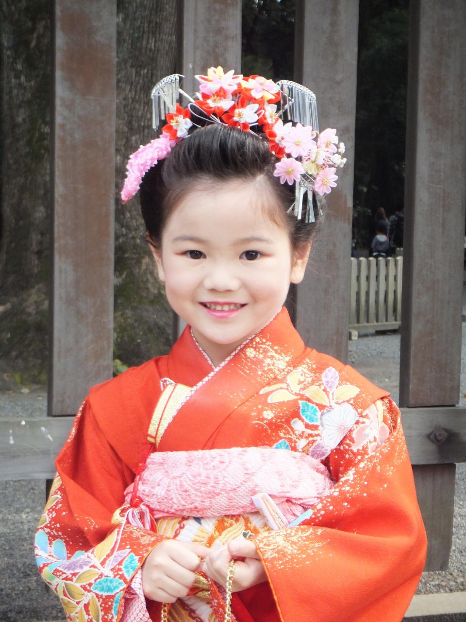 Girl-Traditional-Dress-Tokyo-Japan - Asia Sublime